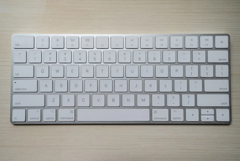 Bàn phím Apple Magic Keyboard Tím 64GB